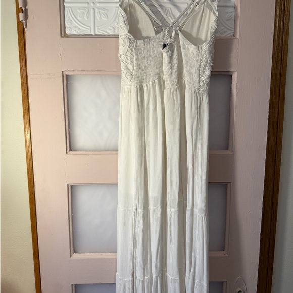 Chic White Lace Maxi Dress - Picture 3 of 3